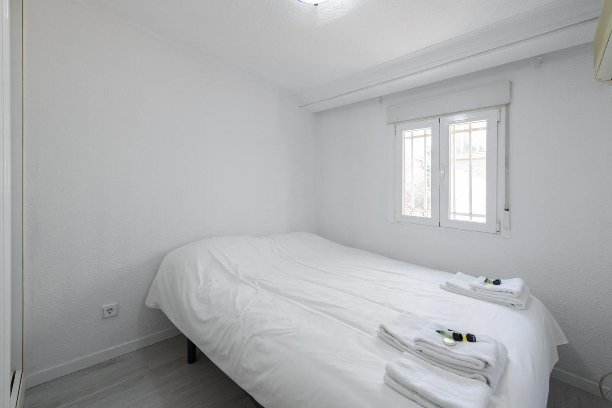 Sabadell Calle, Casa Familiar De 3 Dormitorios Con Terraza Junto Metro Fuencarral Madrid Exterior foto